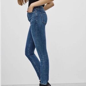 Aritzia THE CASTINGS Super High Rise Skinny Women’s 29 in Dunbar